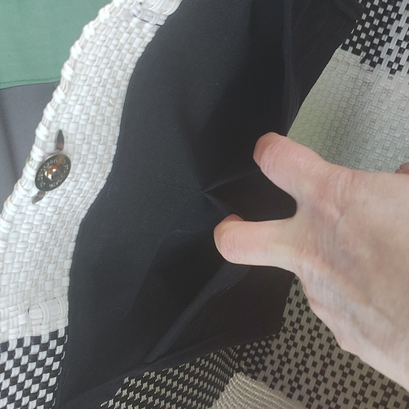 TRUSS Large Tote in Black And White Color Block - Picture 6 of 6